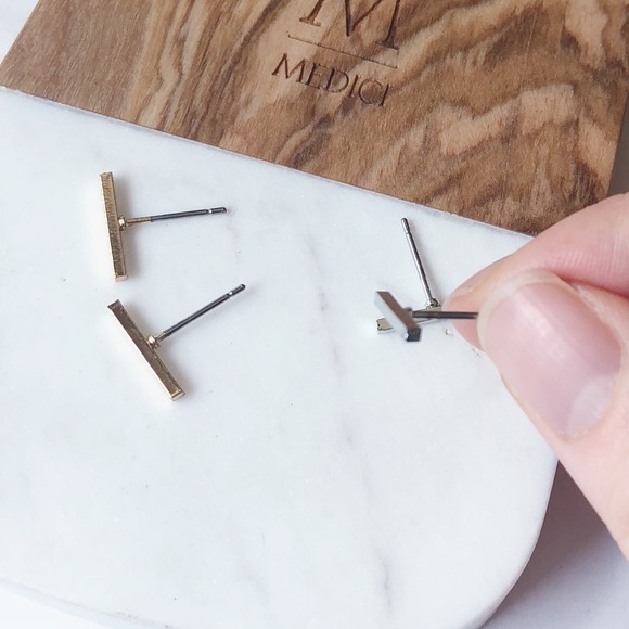 2 Pairs- Simple Minimalist Stick Stud Earrings Set - Picture 3 of 4